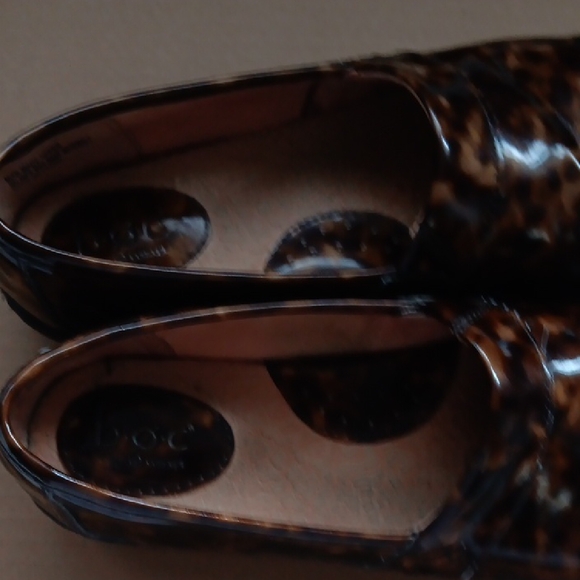b.o.c. Tortoiseshell Pattern Mules - Picture 5 of 8